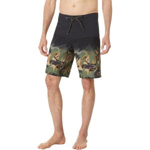 Quiksilver Men’s Everyday 20″ Board Shorts(Black)