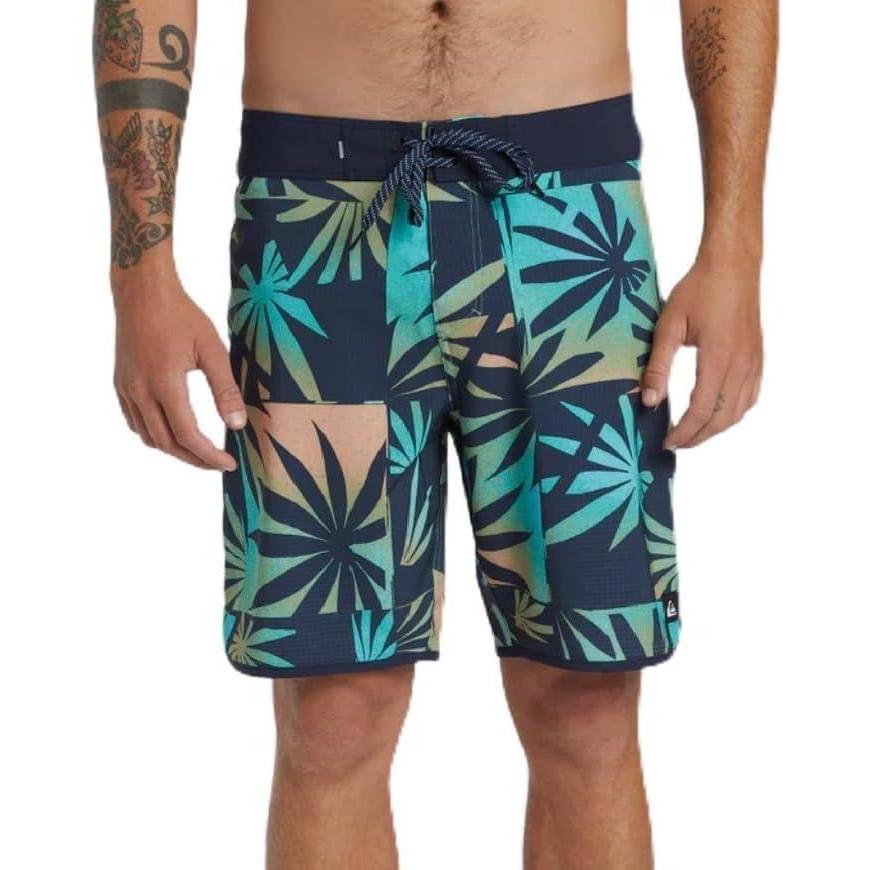 image:imageQuiksilver Mens Highline Scallop 19 Boardshorts Swim TrunkDark Navy