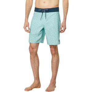 Quiksilver Men’s Standard Surfsilk Scallop 19 Boardshort Swim Trunk(Sky Blue/Blue)