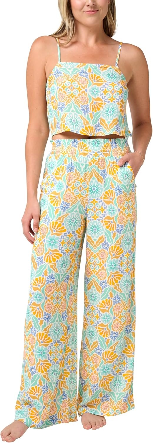 image:imageQuiksilver Womens Womens Jessa Sun Blooms Print Cami TopSurf Green